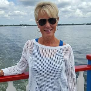 Meet your Posher, Lynn